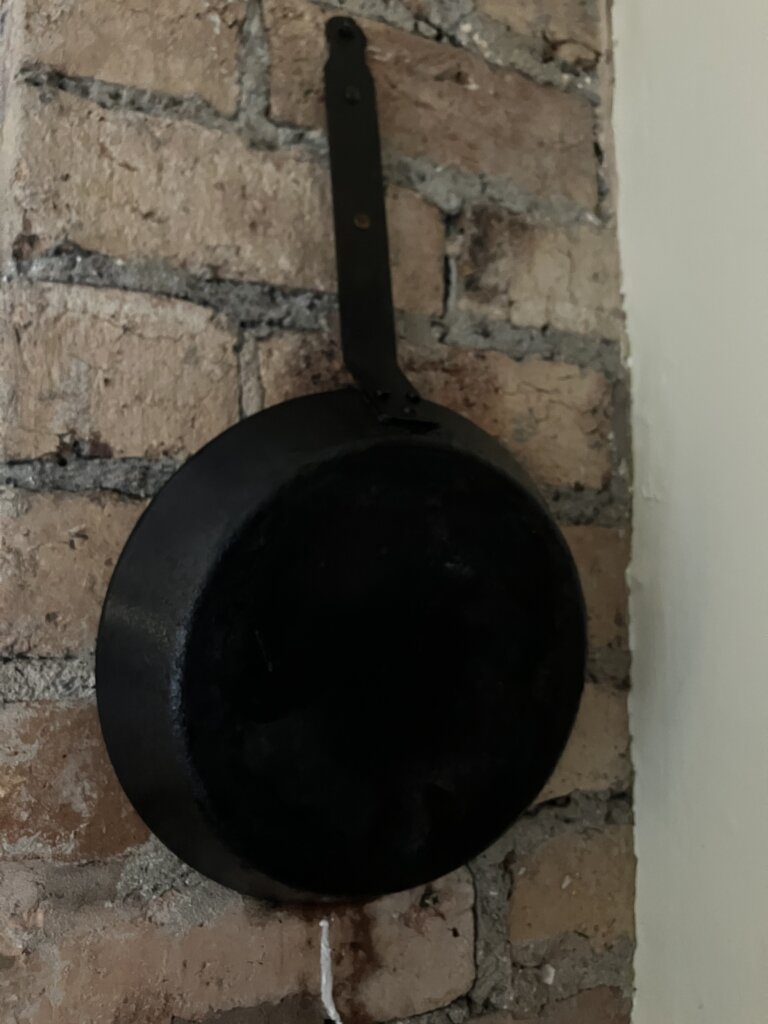 Netherton foundry iron frying pan